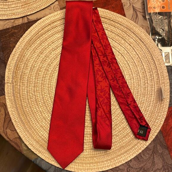 Michael Kors Designer Tie Pure Silk Sophistication - Picture 1 of 6
